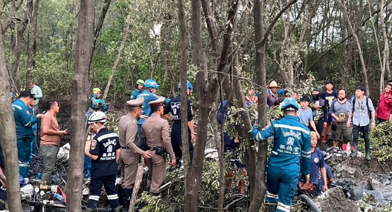 9 Orang Tewas Akibat Pesawat Jatuh di Hutan Thailand